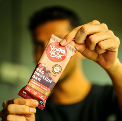 MUESLI UNDER Rs. 200⁉️Yogabar Dark Chocolate & Cranberry Muesli with 83%  Nuts & Seeds✨Yogabar muesli 